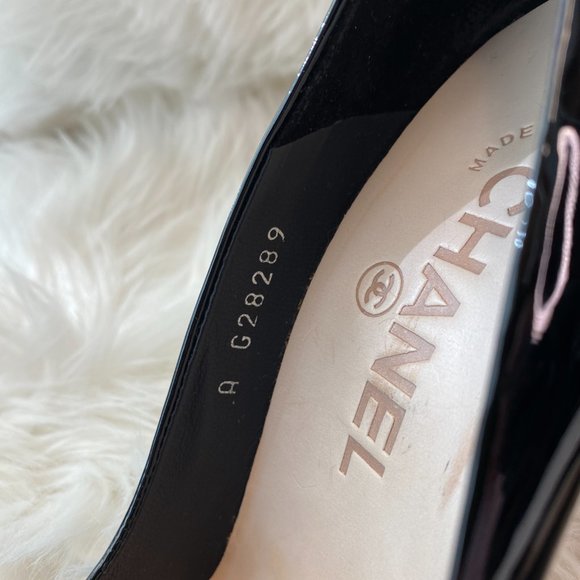 Chanel Two Tone Patent Leather Pumps - Picture 8 of 14